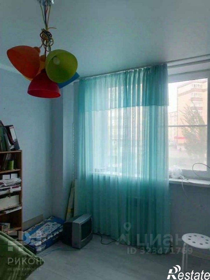 3-комн квартира б-р Платова, 2А,  д. 2А