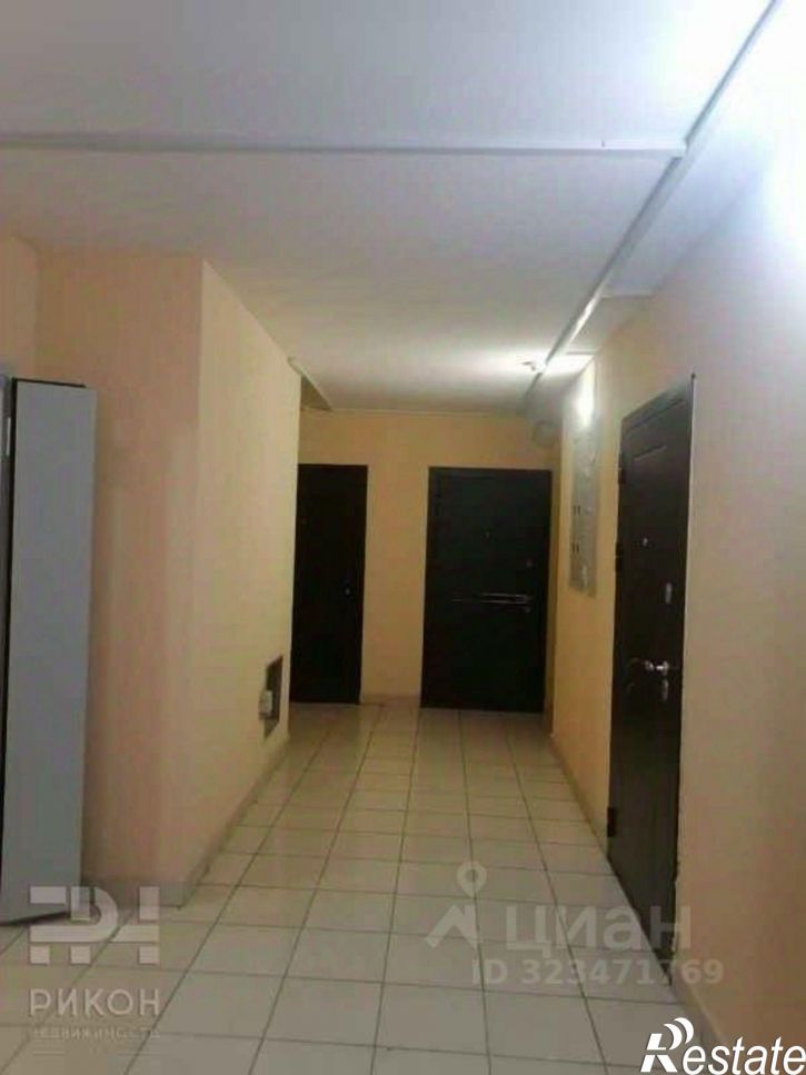 3-комн квартира б-р Платова, 2А,  д. 2А