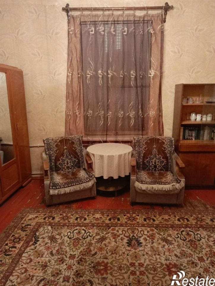 2-комн квартира Соборный пер, 100,  д. 100