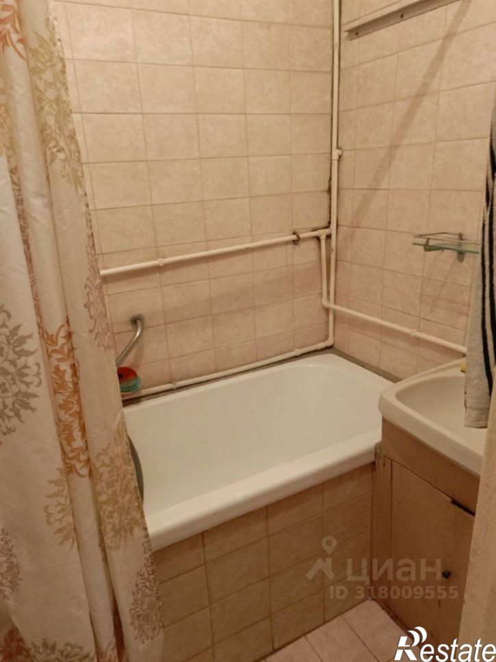 2-комн квартира Соборный пер, 100,  д. 100