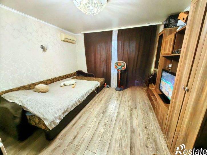 2-комн квартира пр-кт 40-летия Победы, 81,  д. 81