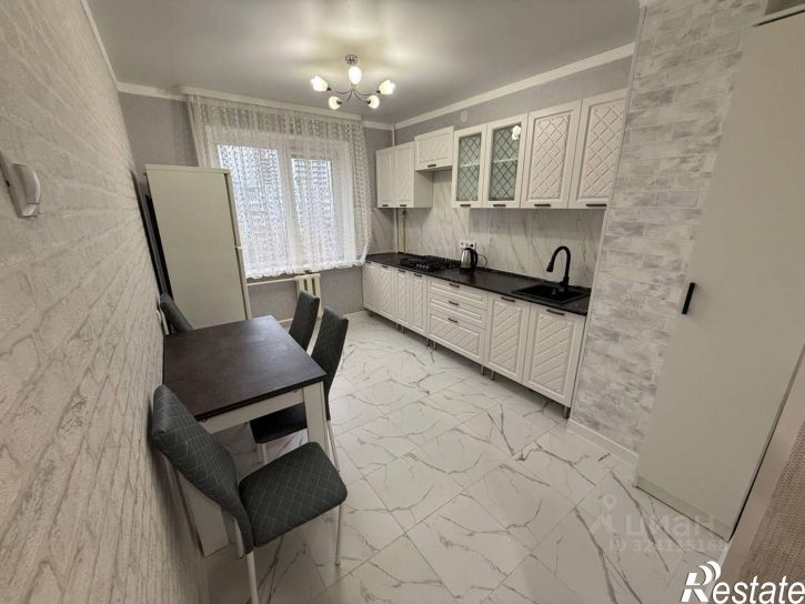 2-комн квартира улица Жмайлова, 13,  д. 13