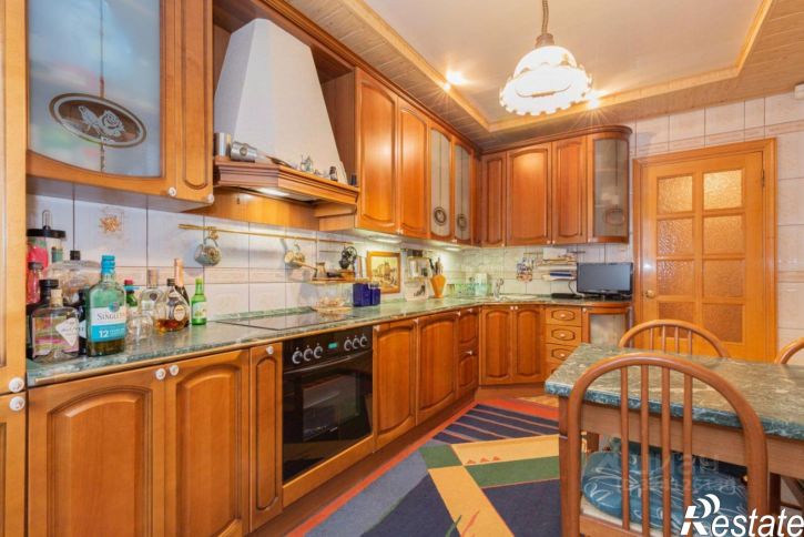 3-комн квартира улица Веры Пановой, 25А,  д. 25А