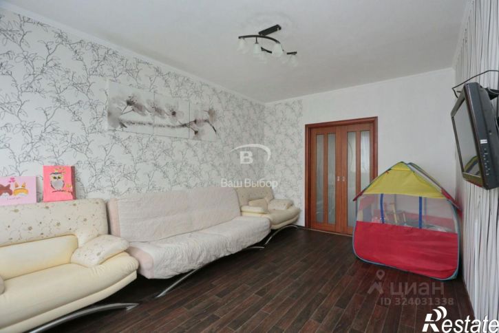 3-комн квартира проспект Космонавтов, 10,  д. 10