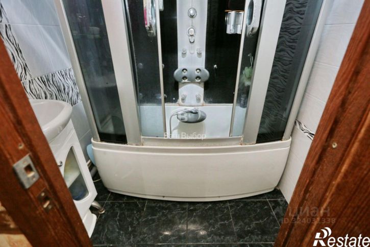 3-комн квартира проспект Космонавтов, 10,  д. 10