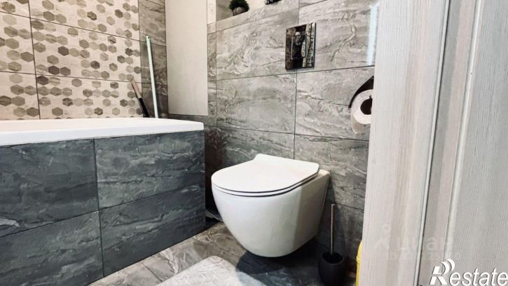 2-комн квартира б-р Комарова, 20в/9а,  д. 20в/9а