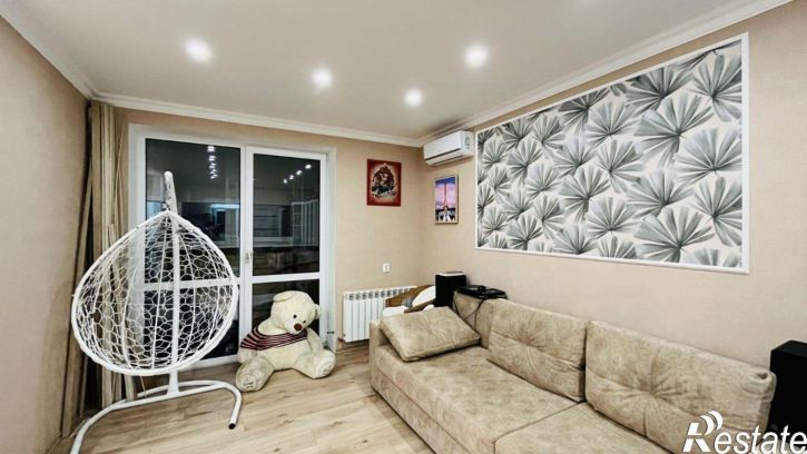 2-комн квартира б-р Комарова, 20в/9а,  д. 20в/9а