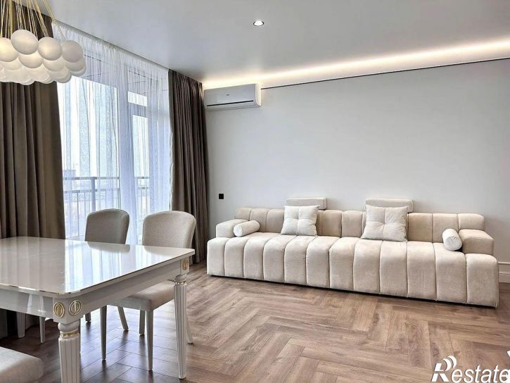 3-комн квартира проспект Соколова, 68/118В с2,  д. 68/118В с2