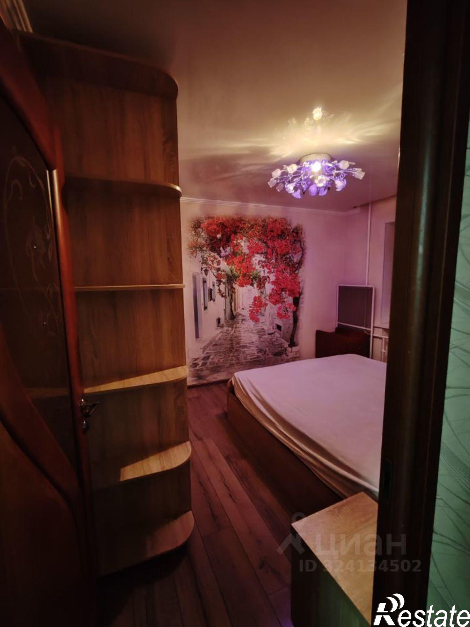 Сдать квартиру за 35 000 рублей на улица Добровольского, 32