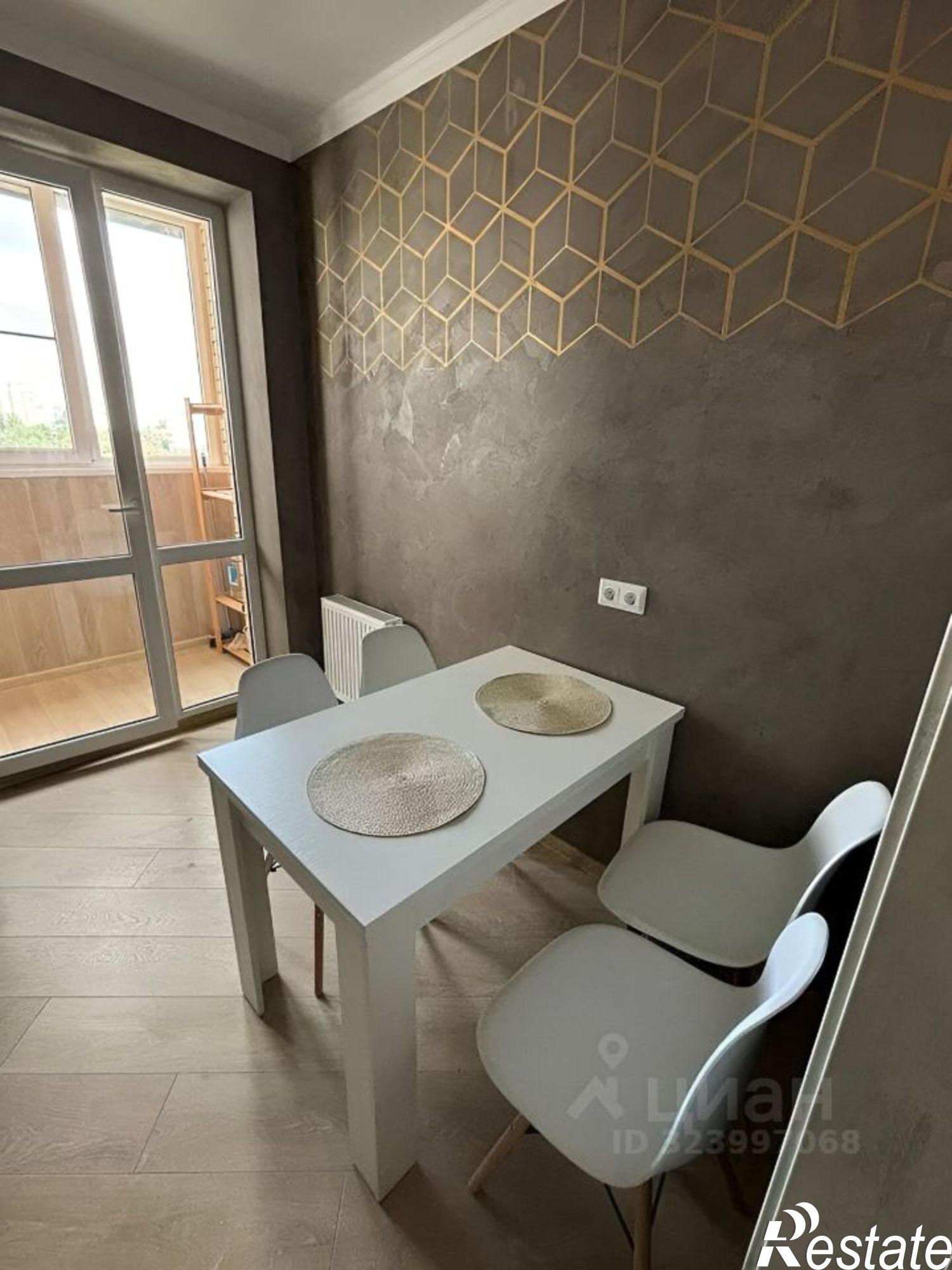 Сдать квартиру за 38 000 рублей на бульвар Комарова, 20В/9А