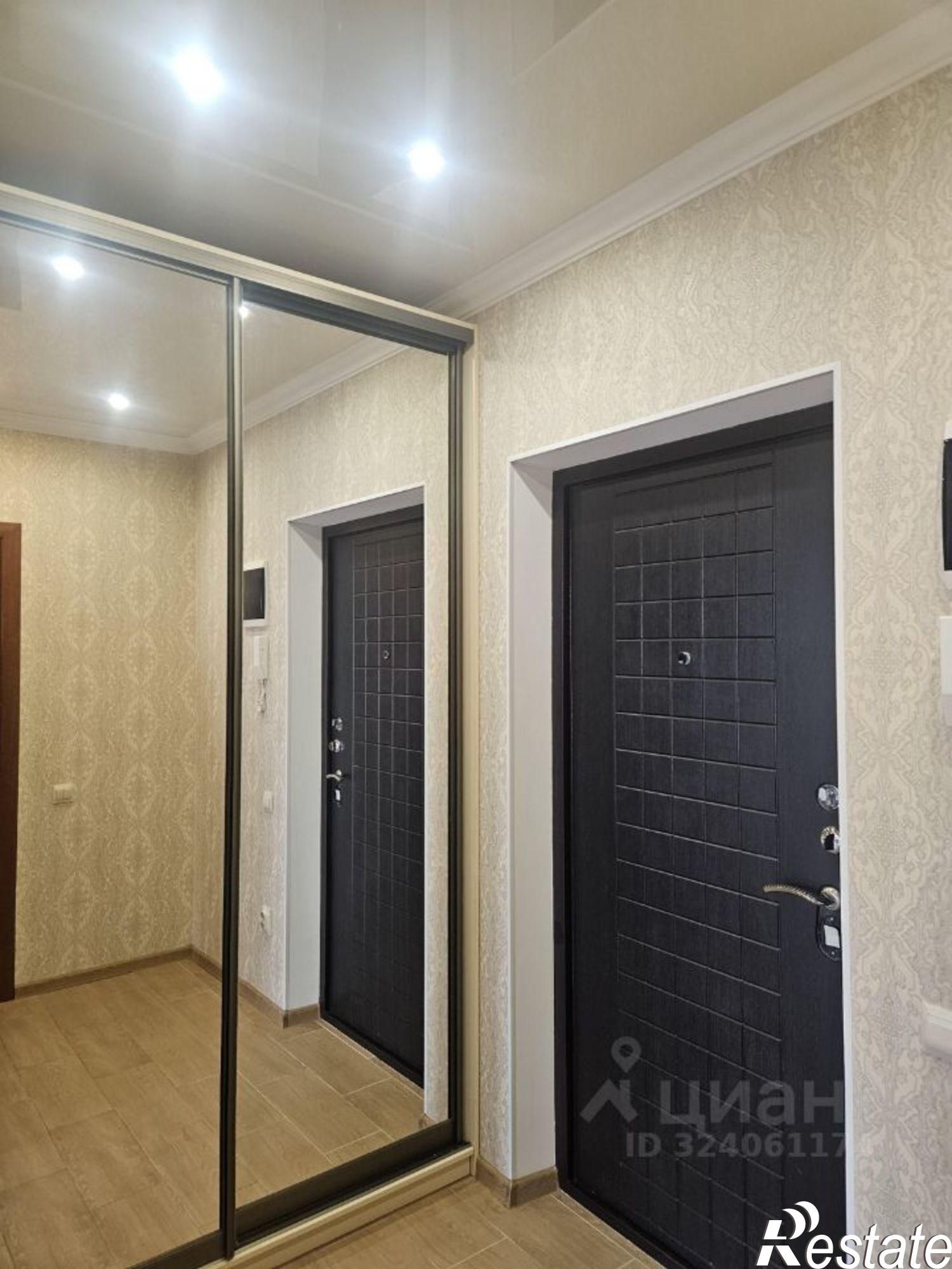 Сдать квартиру за 35 000 рублей на Гвардейский пер, 13А