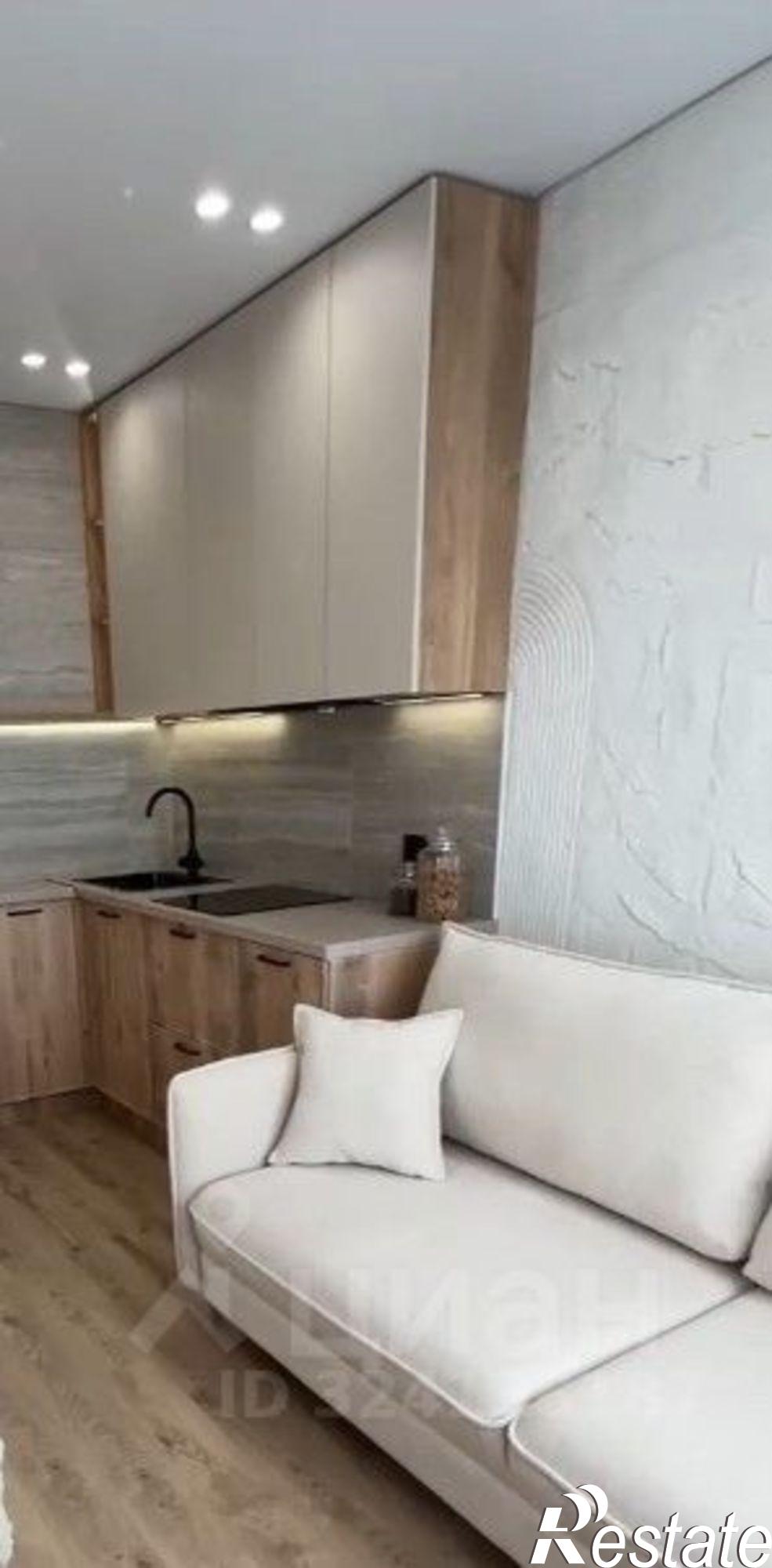 Купить квартиру за 15 000 000 рублей на Ворошиловский проспект, 34