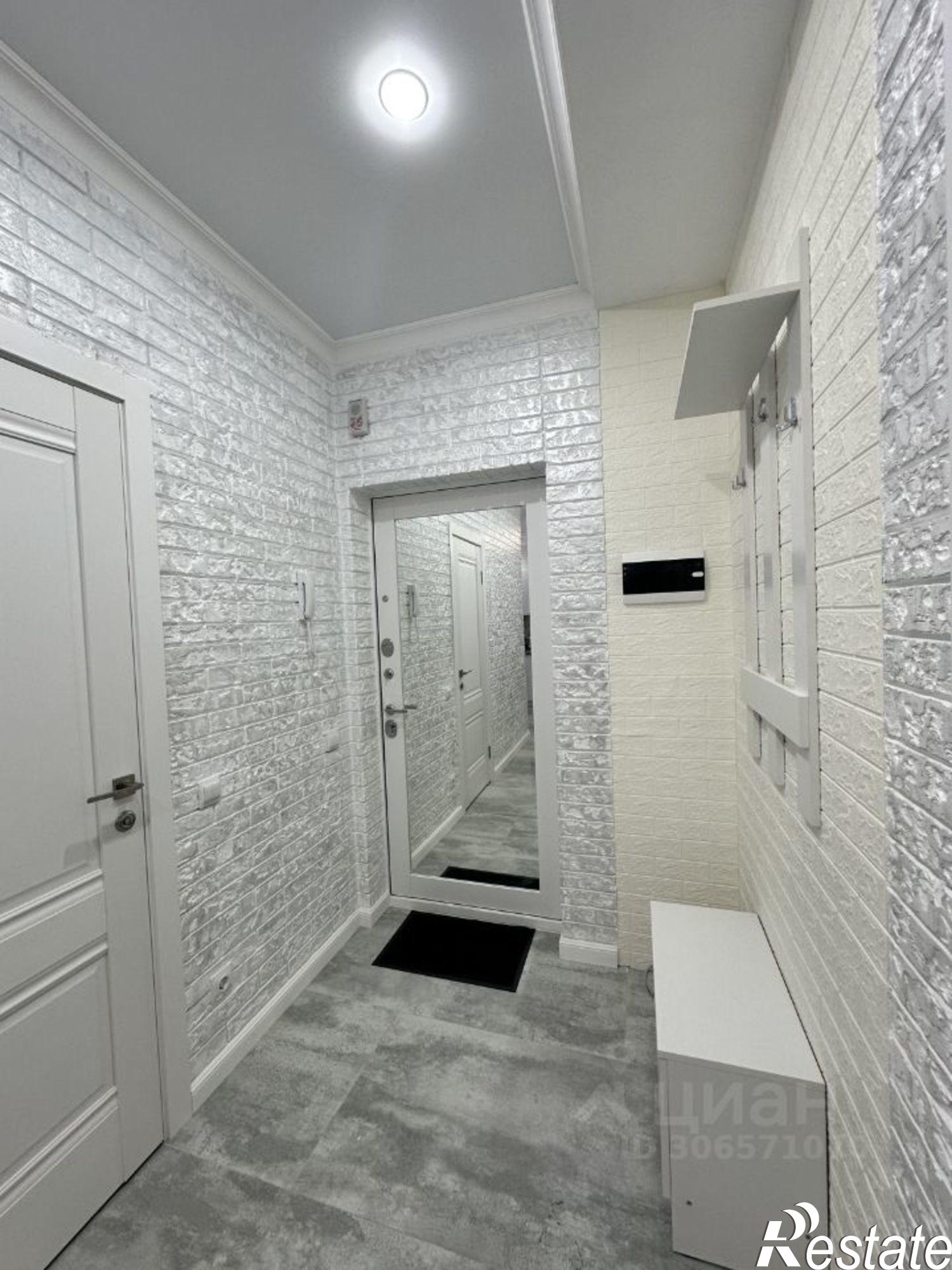 Сдать квартиру за 35 000 рублей на Берберовская улица, 16 с2