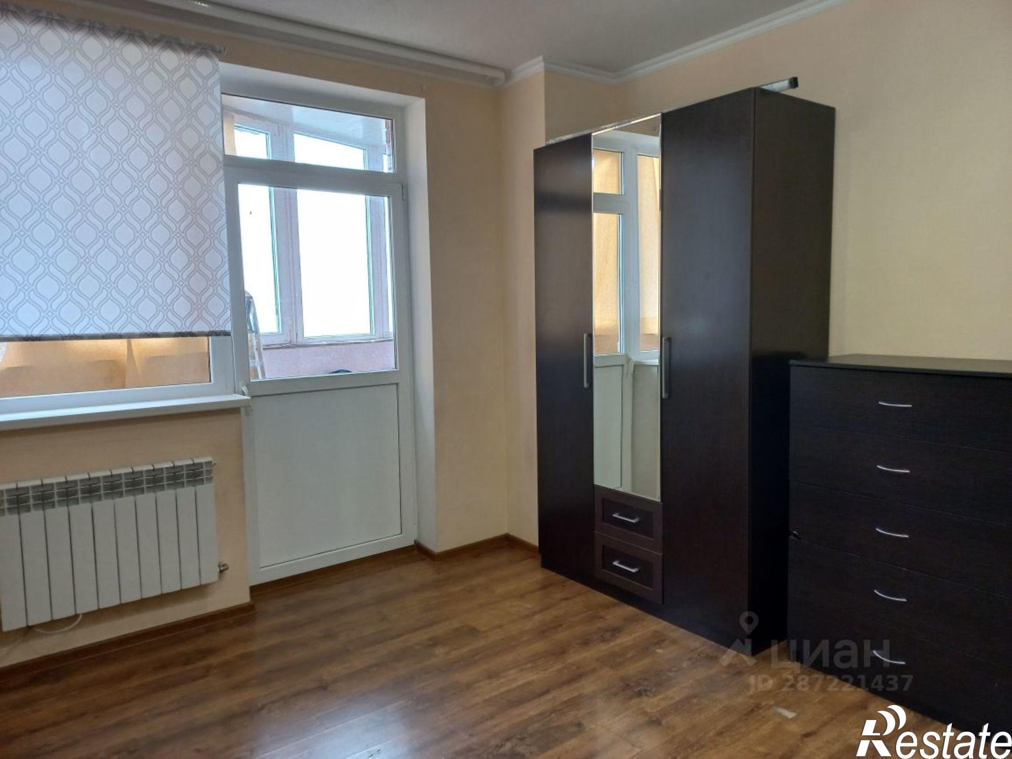 Сдать квартиру за 30 000 рублей на улица Закруткина, 2