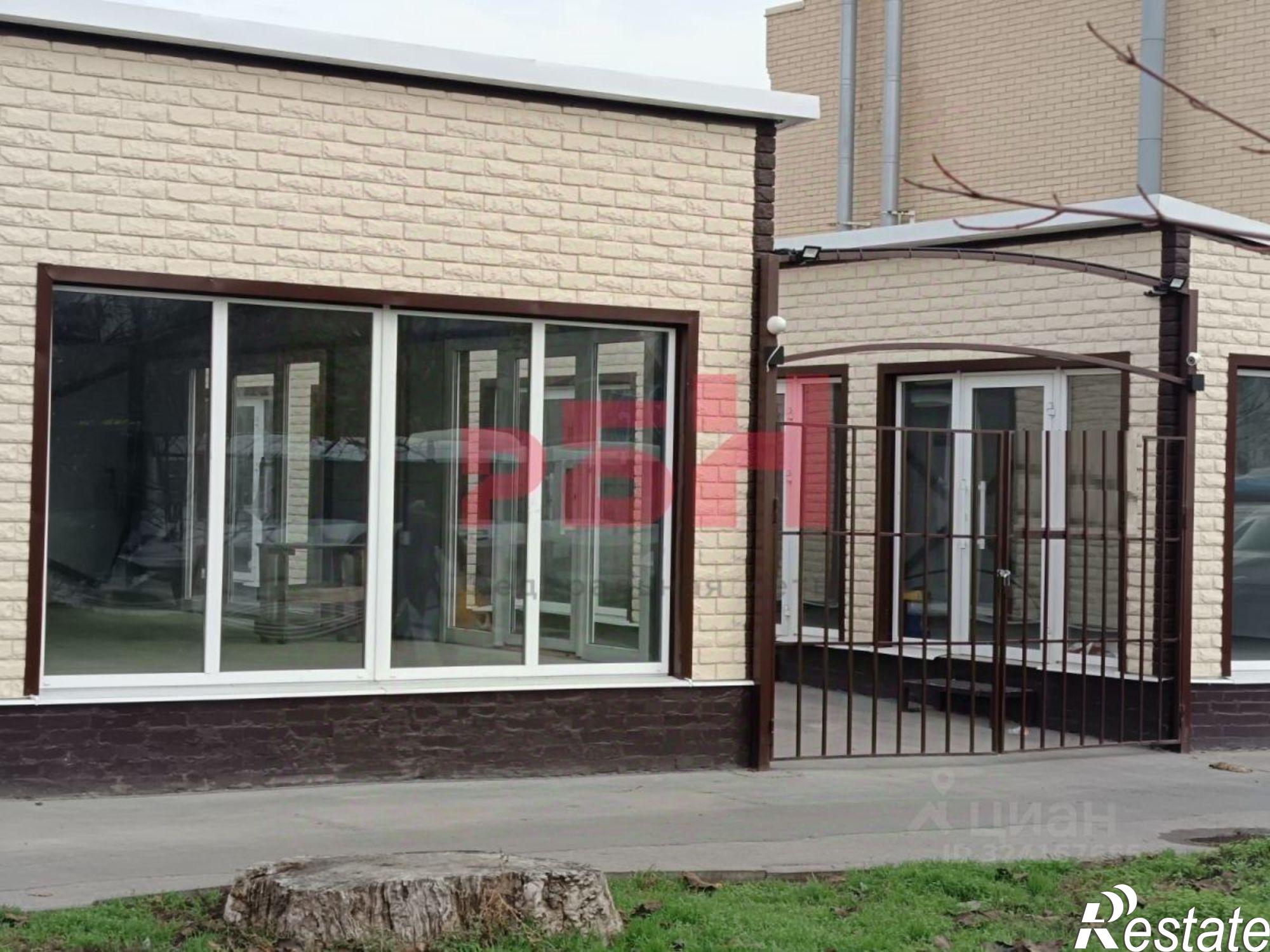 Сдать торговое помещение за 213 000 рублей на проспект Стачки, 140