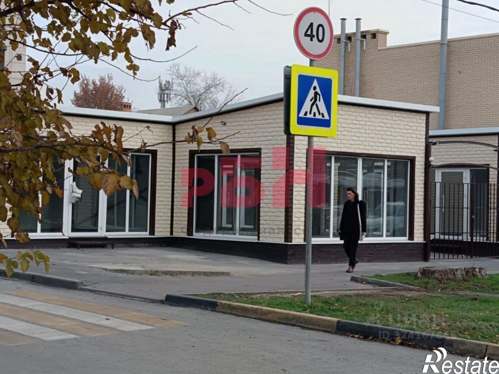 Сдать торговое помещение за 213 000 рублей на проспект Стачки, 140