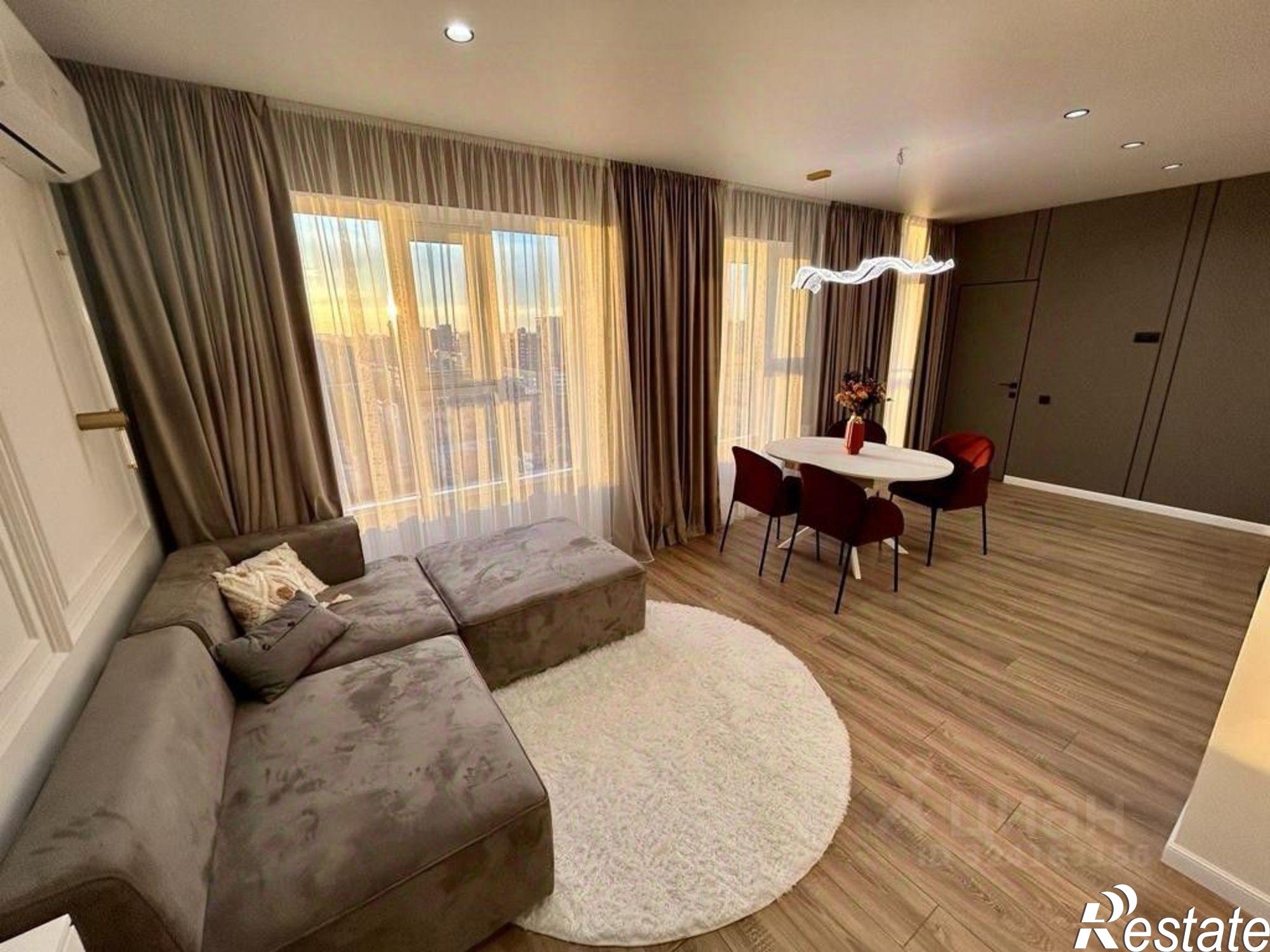 Купить квартиру за 21 300 000 рублей на проспект Соколова, 68/118В с1