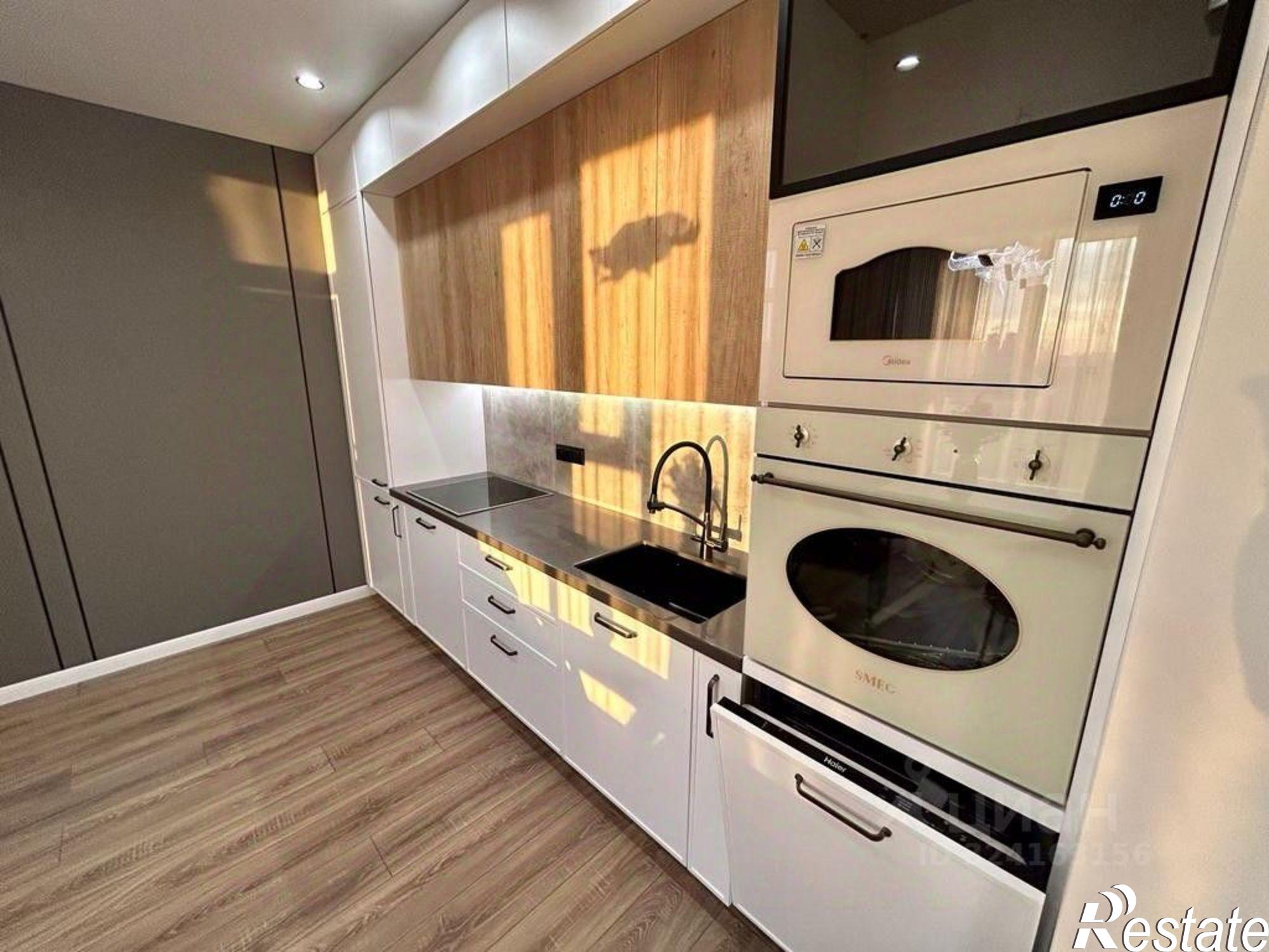 Купить квартиру за 21 300 000 рублей на проспект Соколова, 68/118В с1