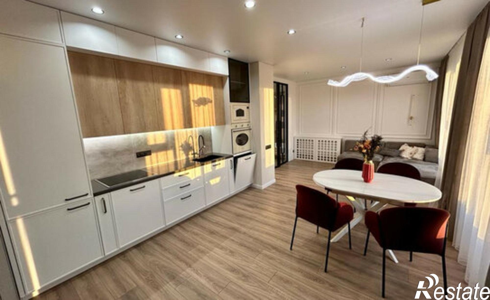 Купить квартиру за 21 300 000 рублей на проспект Соколова, 68/118В с1