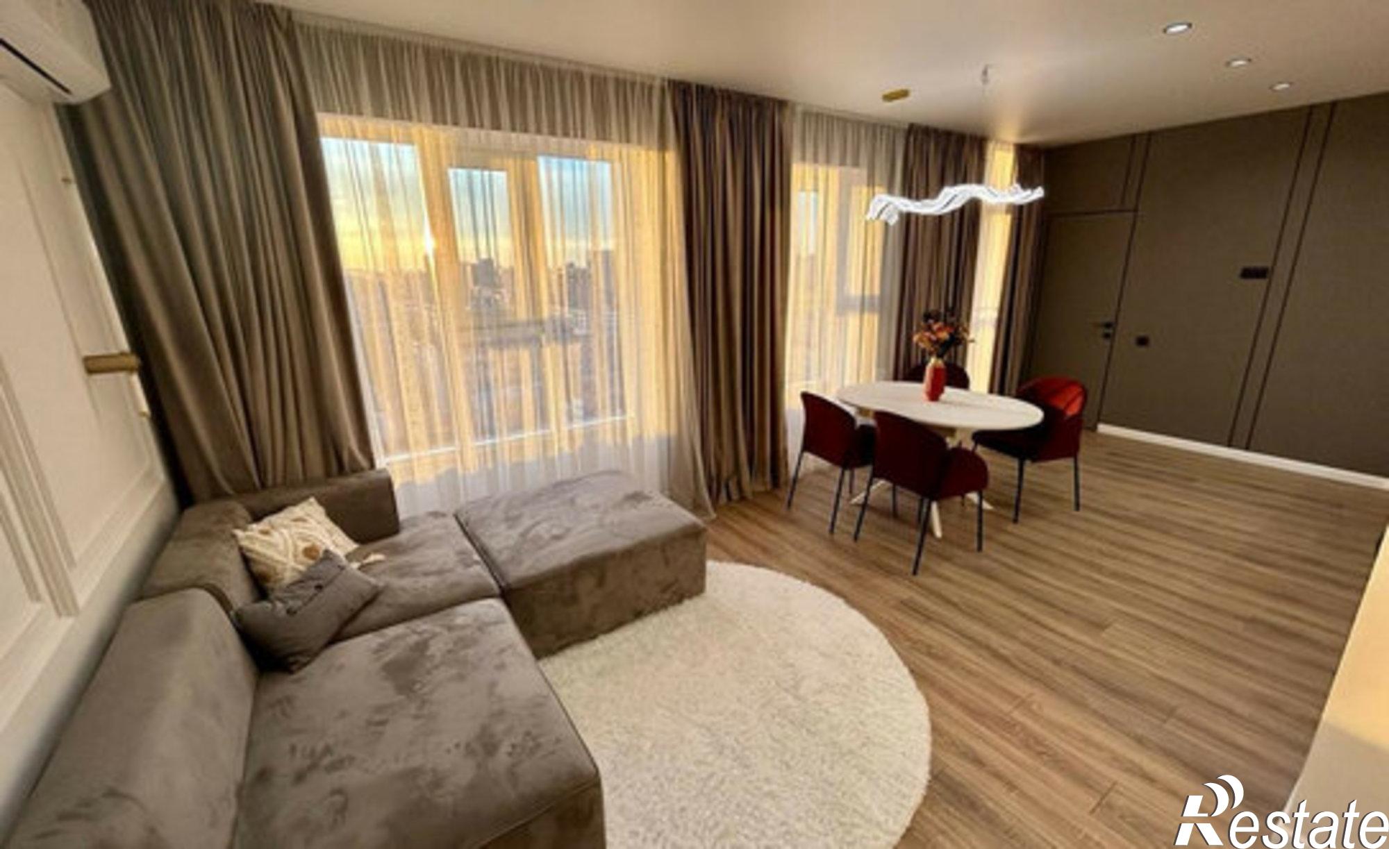 Купить квартиру за 21 300 000 рублей на проспект Соколова, 68/118В с1