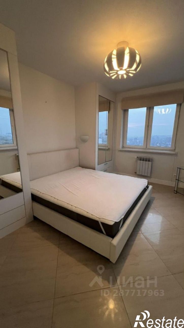 3-комн квартира улица Закруткина, 61,  д. 61