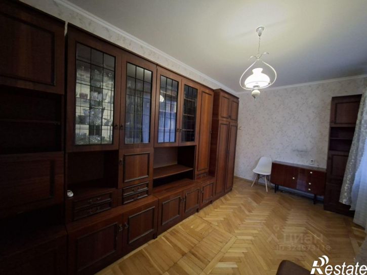 2-комн квартира улица Красных Зорь, 84,  д. 84