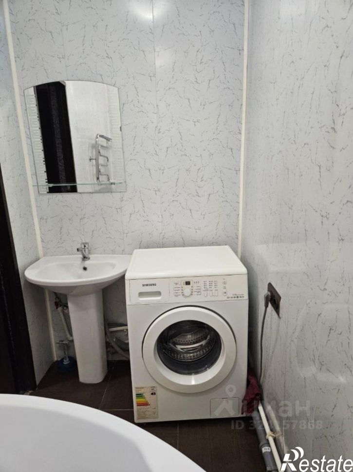 3-комн квартира Днепровский пер, 103/18,  д. 103/18