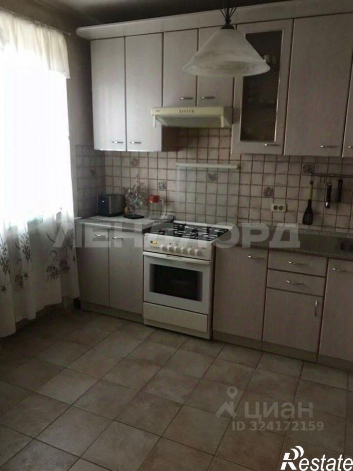 3-комн квартира проспект Стачки, 208,  д. 208