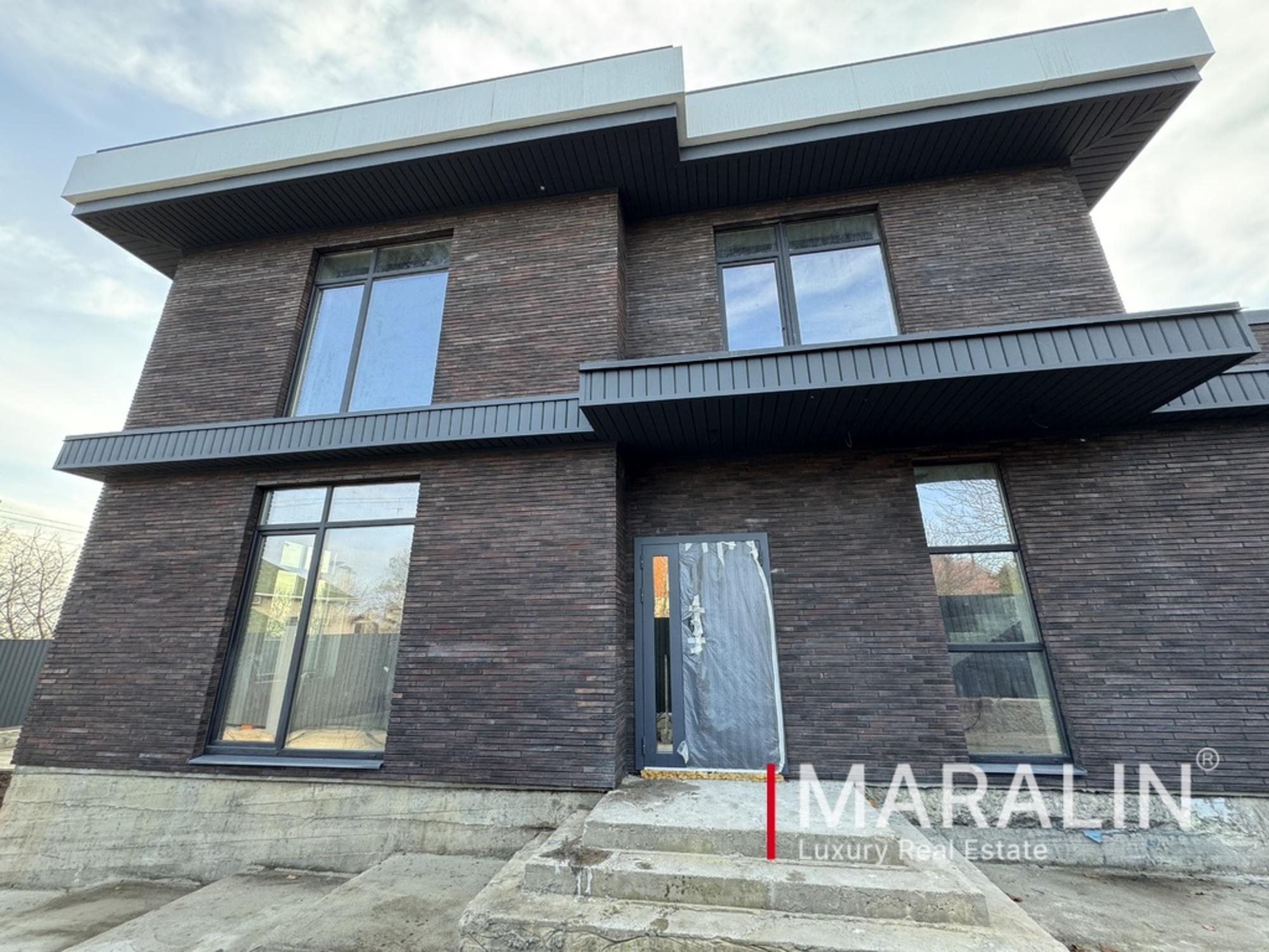 Купить дачу, дом, коттедж за 21 000 000 рублей на Обсерваторная, 84