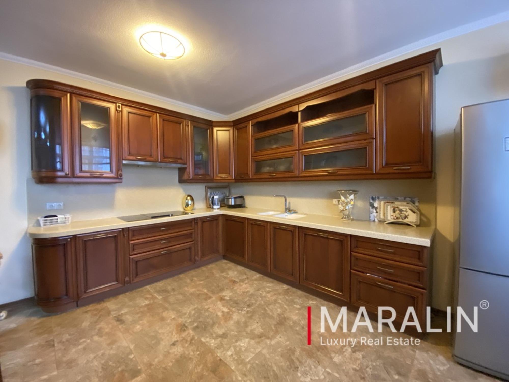 Сдать квартиру за 130 000 рублей на Университетский, 95/154