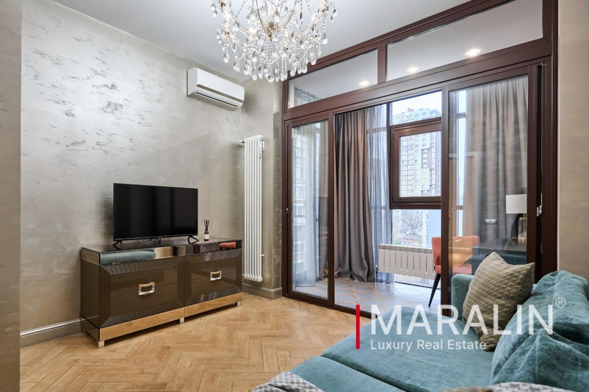 Сдать квартиру за 135 000 рублей на Города Волос, 82