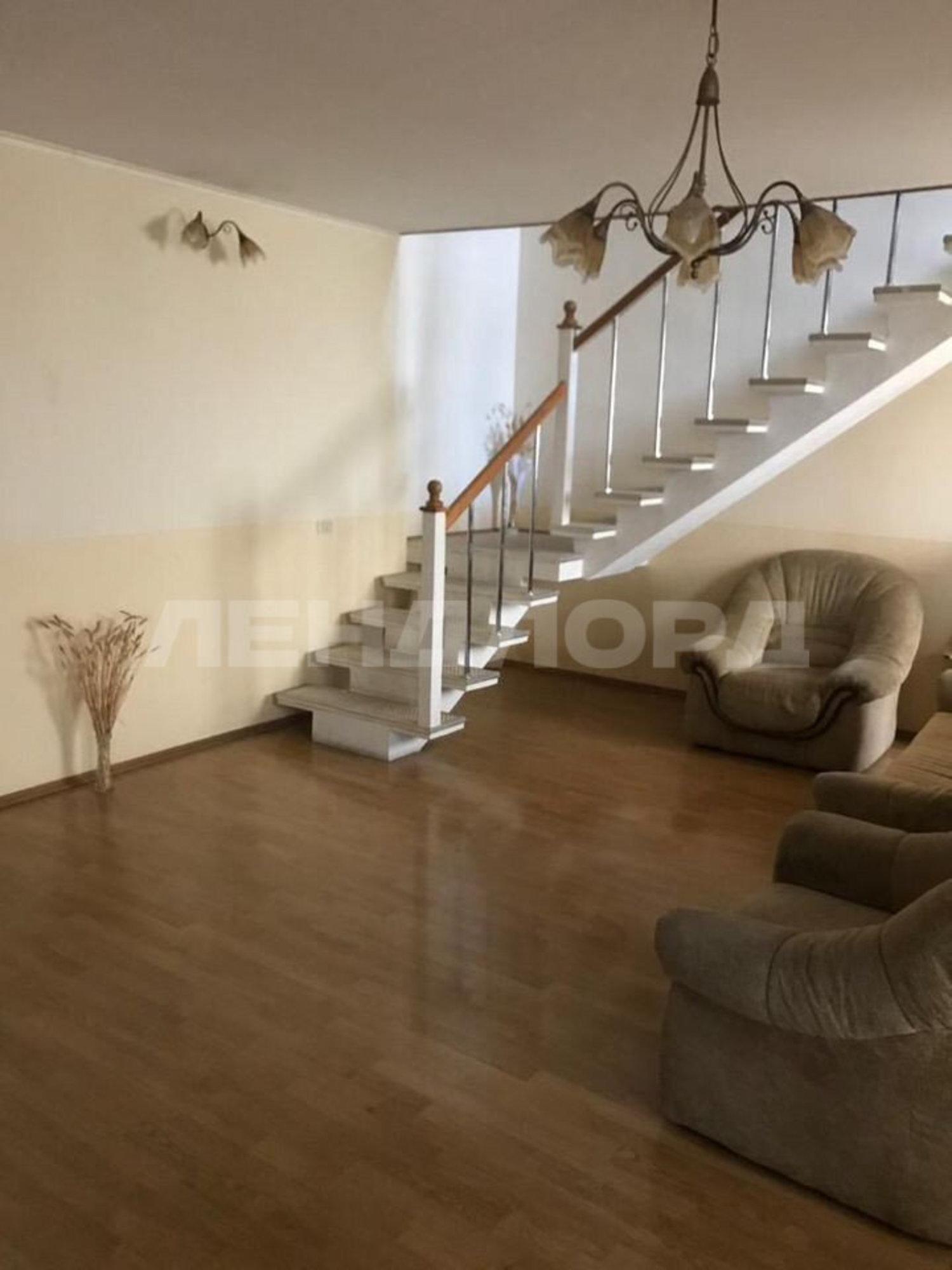 Купить квартиру за 7 850 000 рублей на проспект Стачки, 208