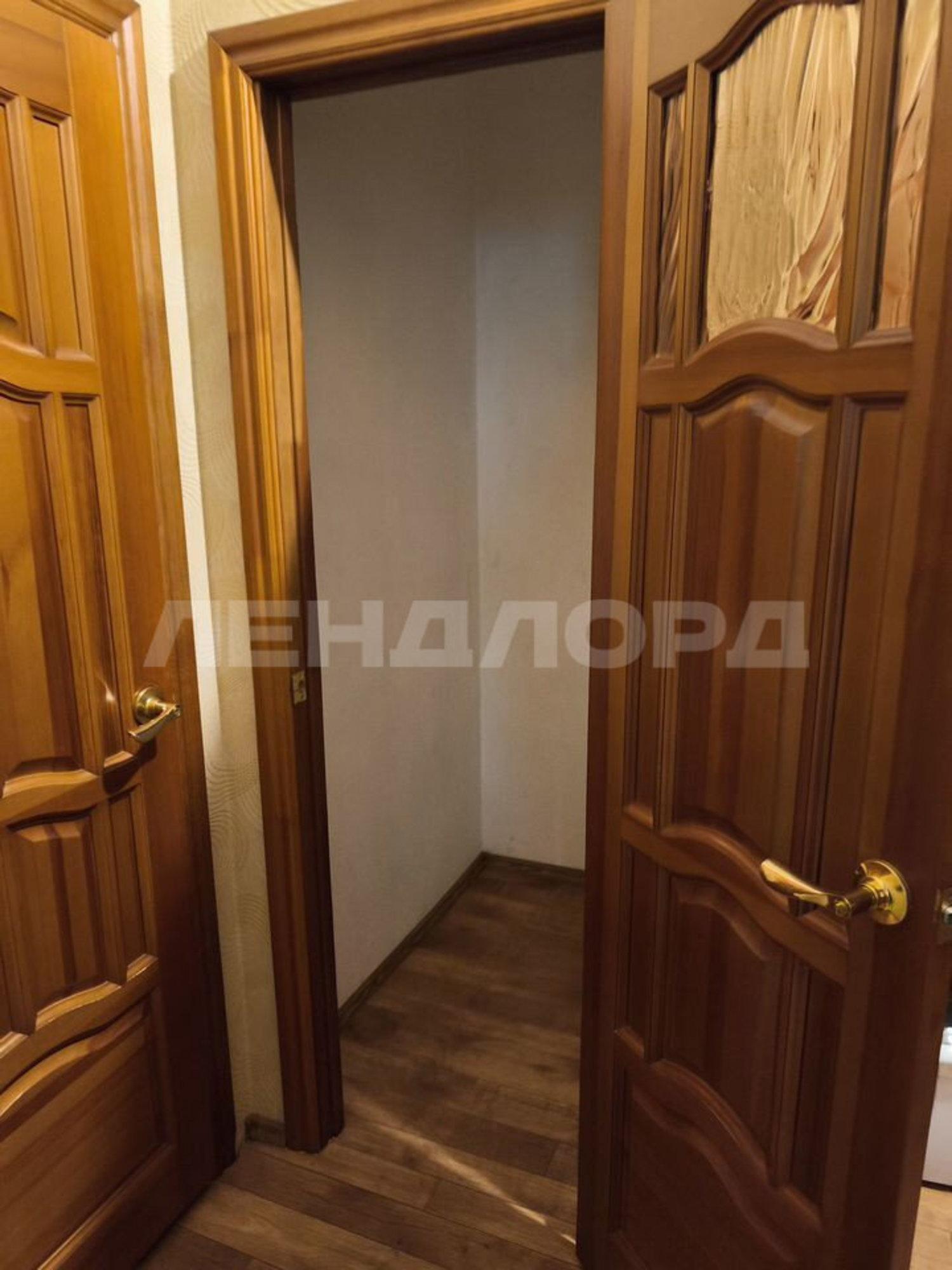 Купить квартиру за 11 500 000 рублей на улица 3-я Линия, 7/51