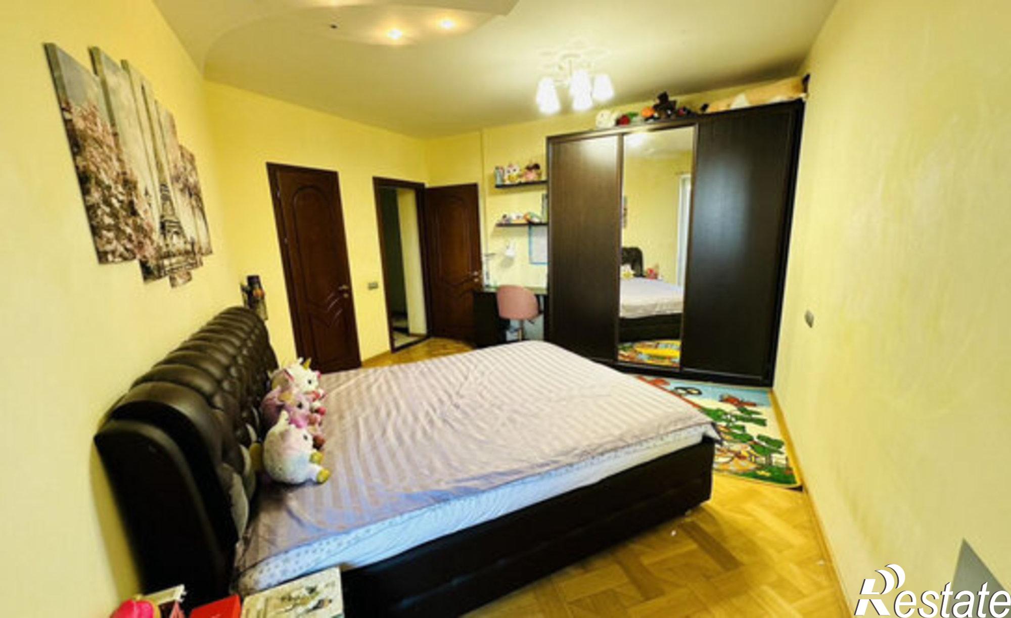 Купить квартиру за 27 000 000 рублей на улица Максима Горького, 214/101