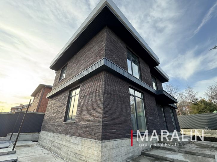 Коттедж/дом Обсерваторная, 84