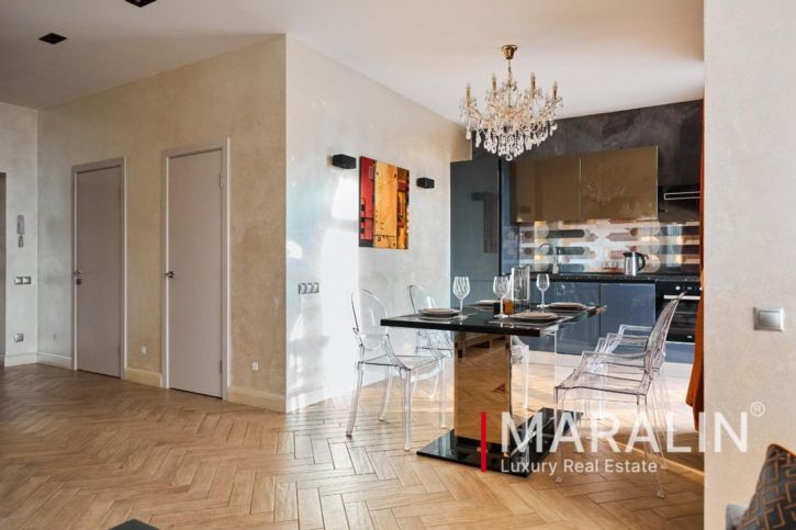 3-комн квартира Города Волос, 82