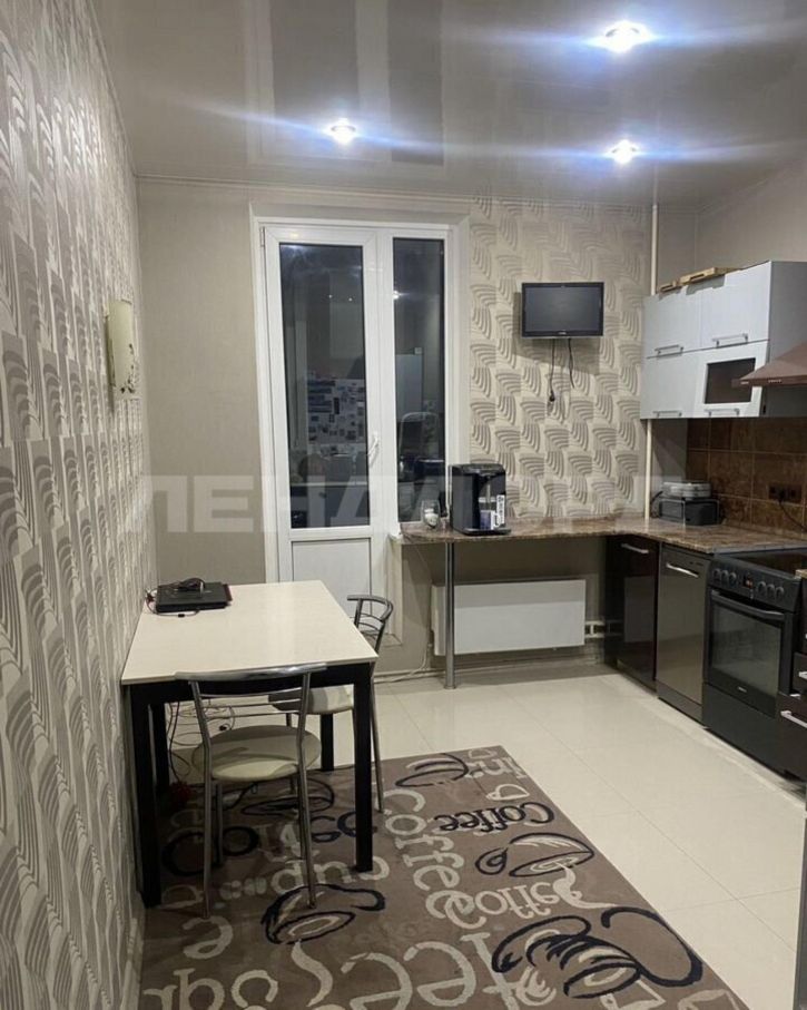 2-комн квартира улица Ерёменко, 103