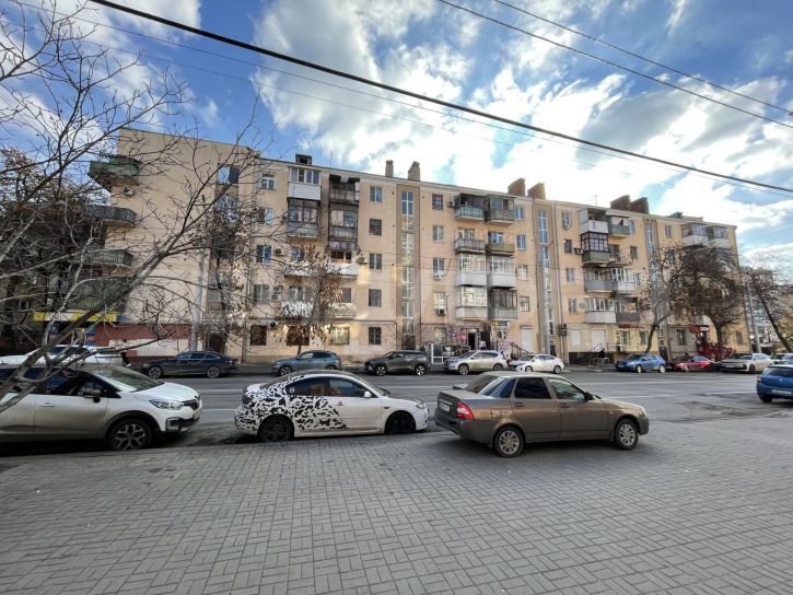 2-комн квартира улица Максима Горького, 70