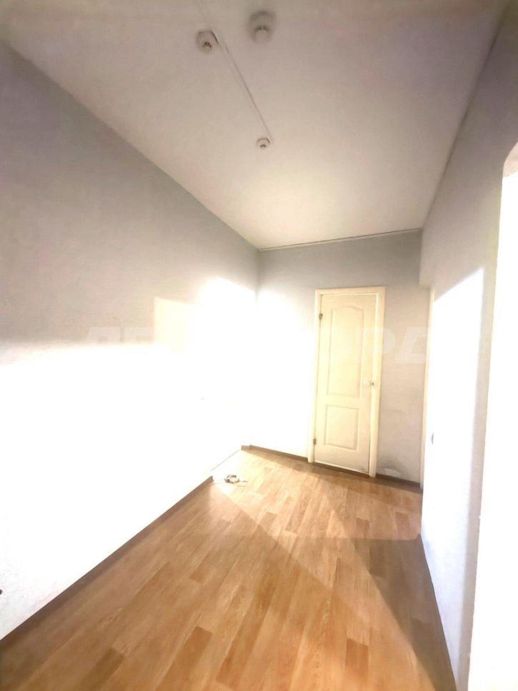 3-комн квартира улица Петренко, 28