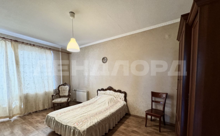 2-комн квартира улица 3-я Линия, 7/51