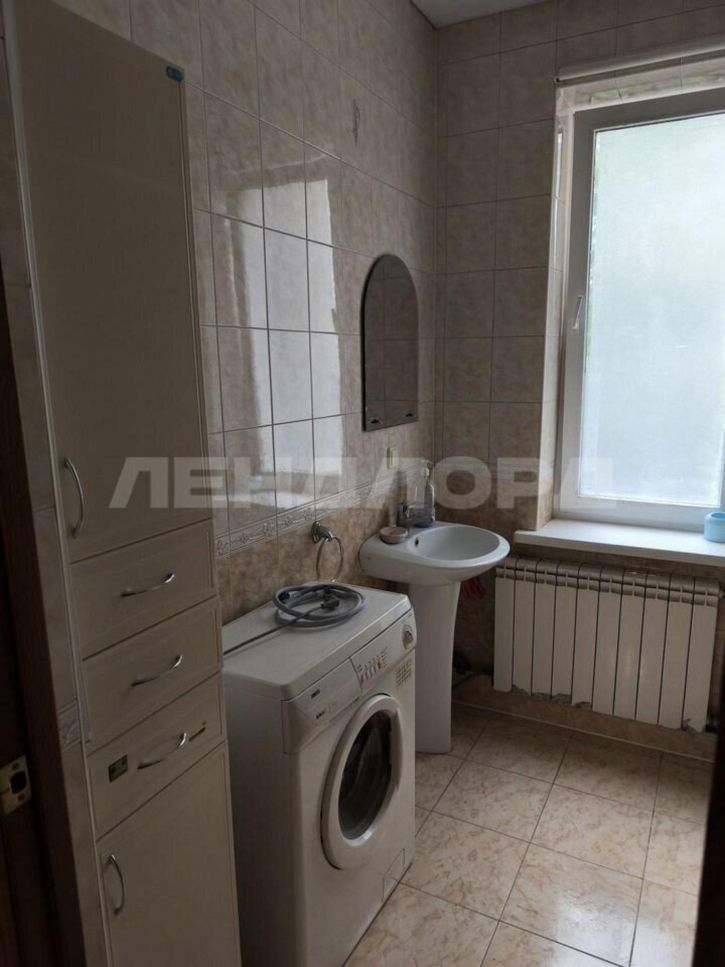 2-комн квартира улица 3-я Линия, 7/51