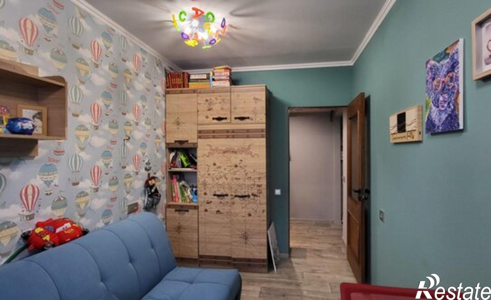 Купить квартиру за 8 100 000 рублей на бульвар Комарова, 18/3 с2