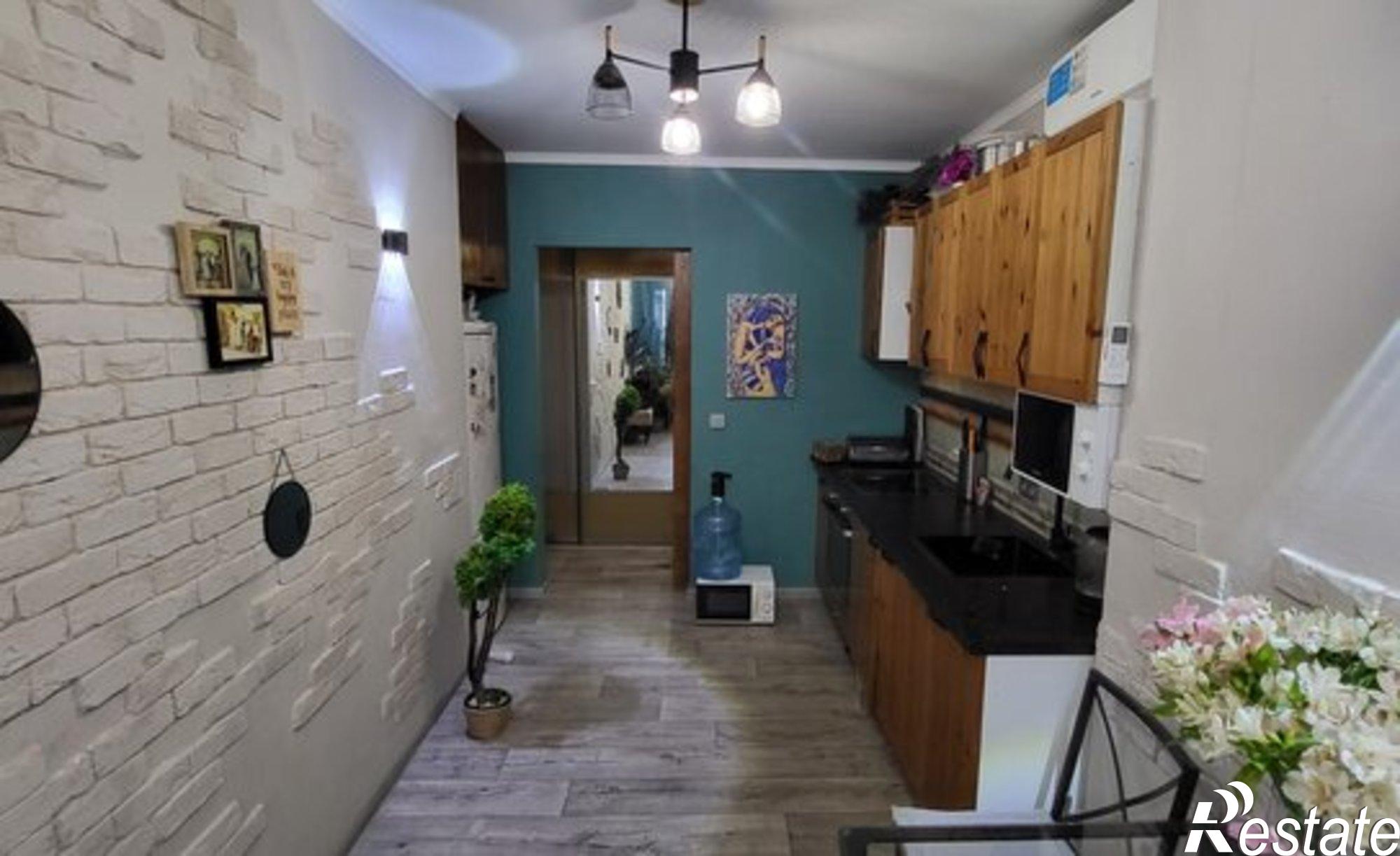 Купить квартиру за 8 100 000 рублей на бульвар Комарова, 18/3 с2