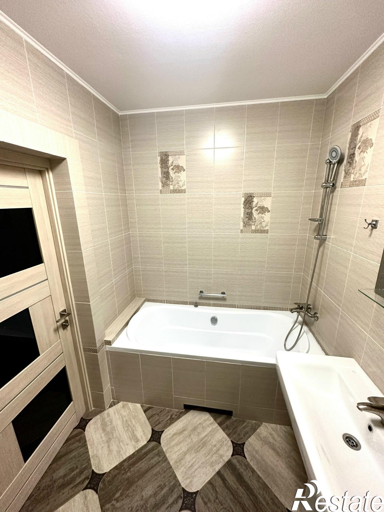 Купить квартиру за 6 300 000 рублей на Ленина , 243/1