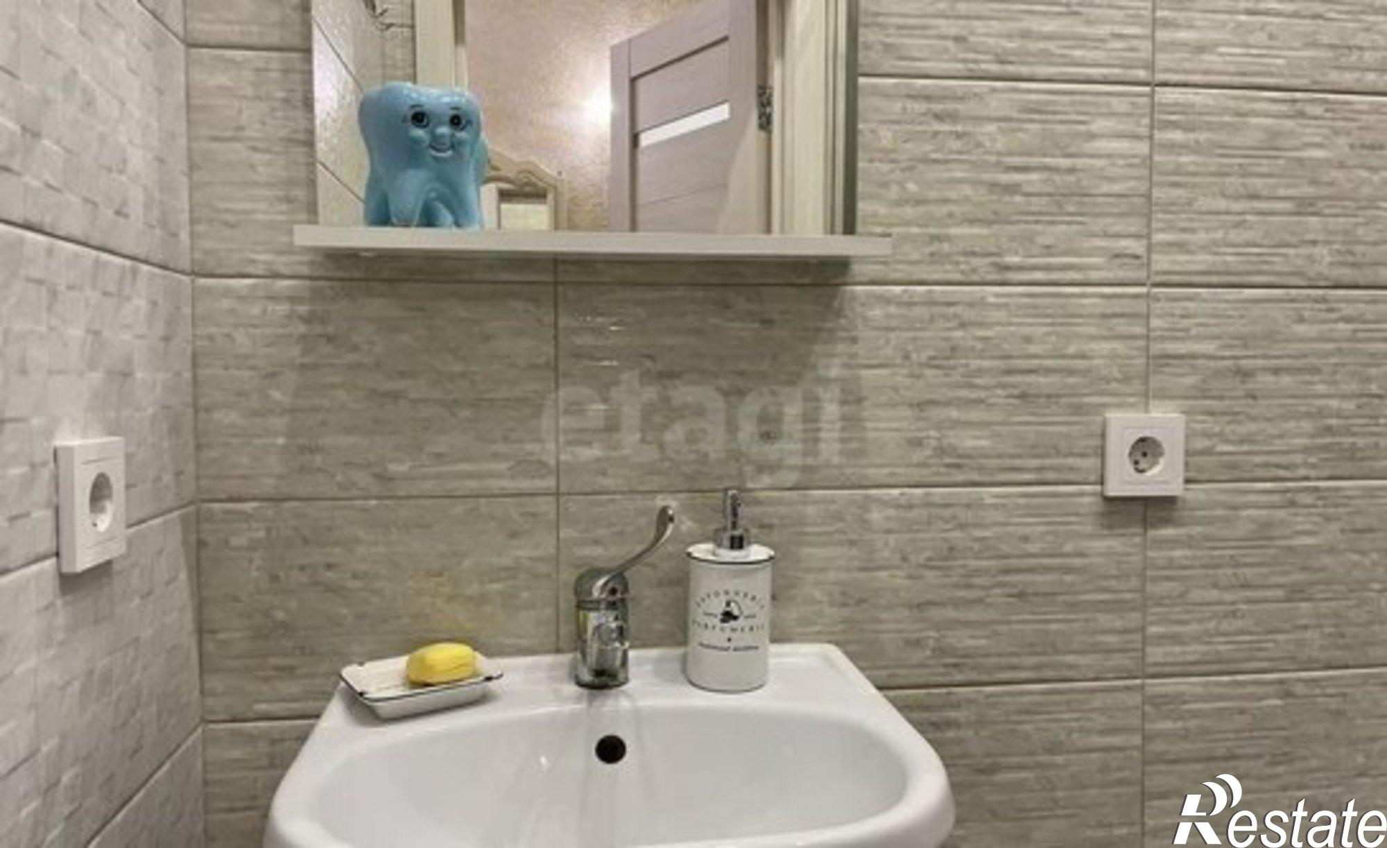 Купить квартиру за 10 600 000 рублей на Портовая улица, 78