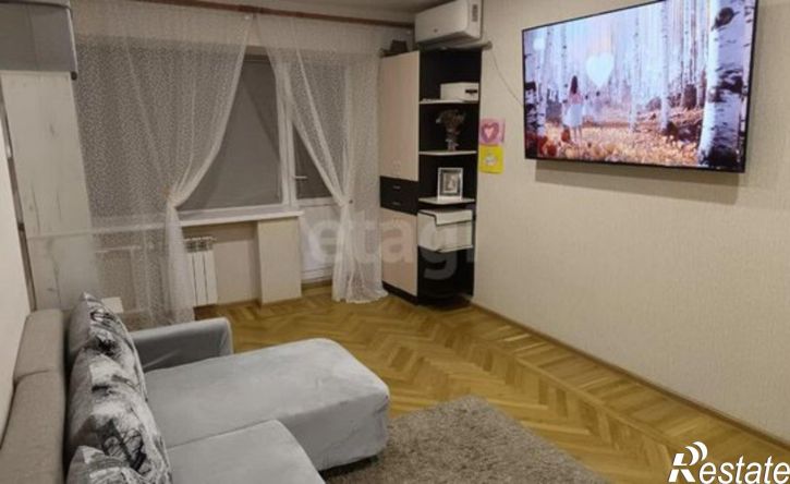 3-комн квартира улица Юфимцева, 8,  д. 8