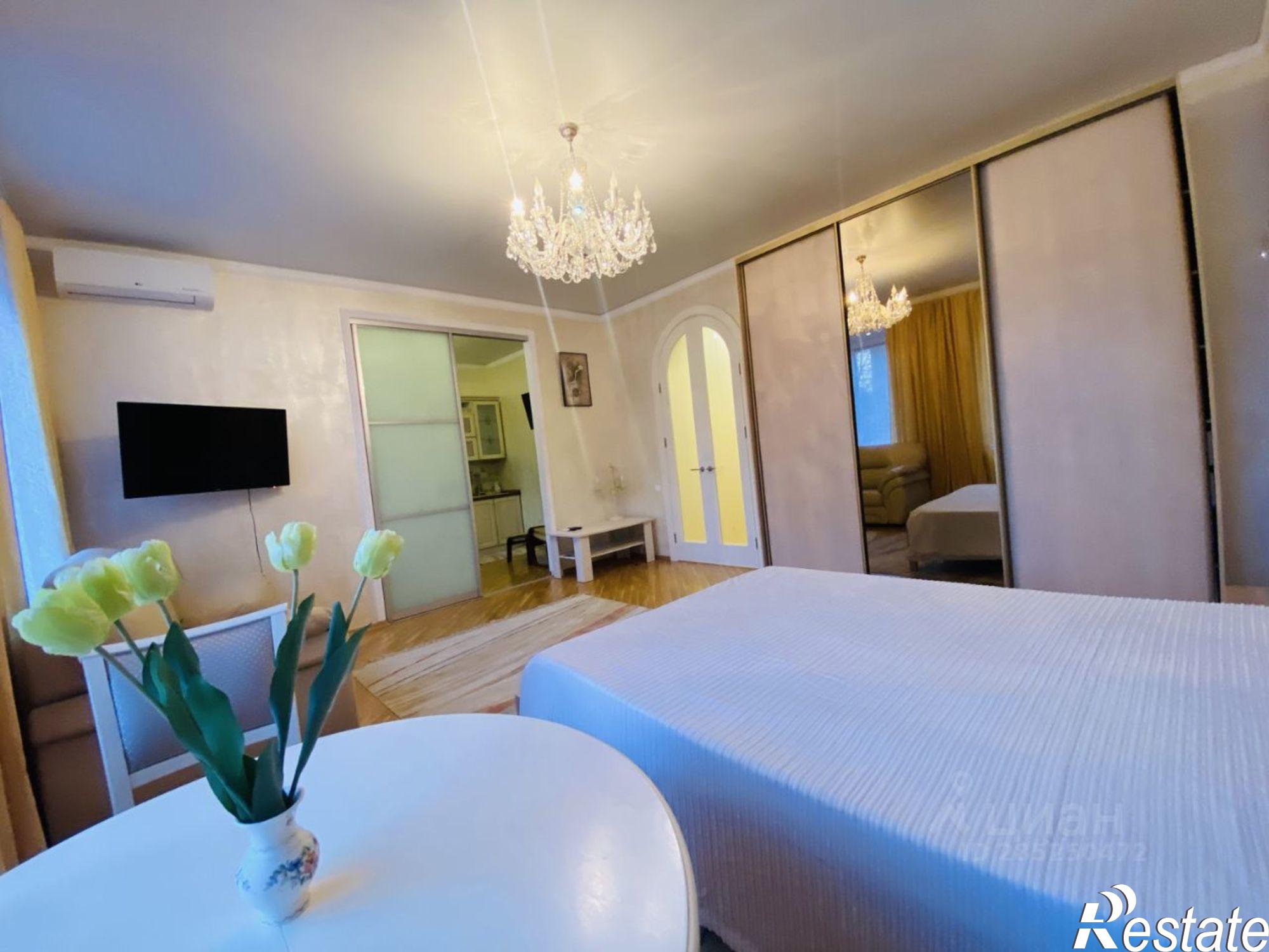 Сдать квартиру за 50 000 рублей на ул Максима Горького, 168