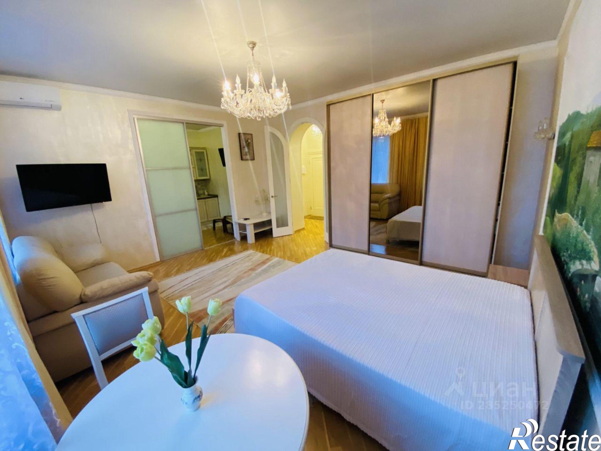 Сдать квартиру за 50 000 рублей на ул Максима Горького, 168