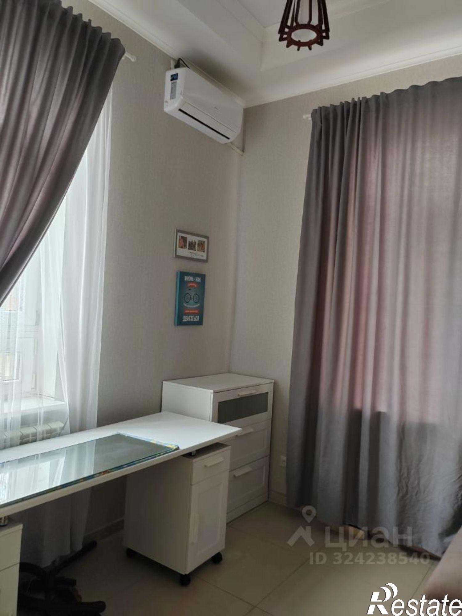 Сдать квартиру за 47 000 рублей на 14-я линия, 13