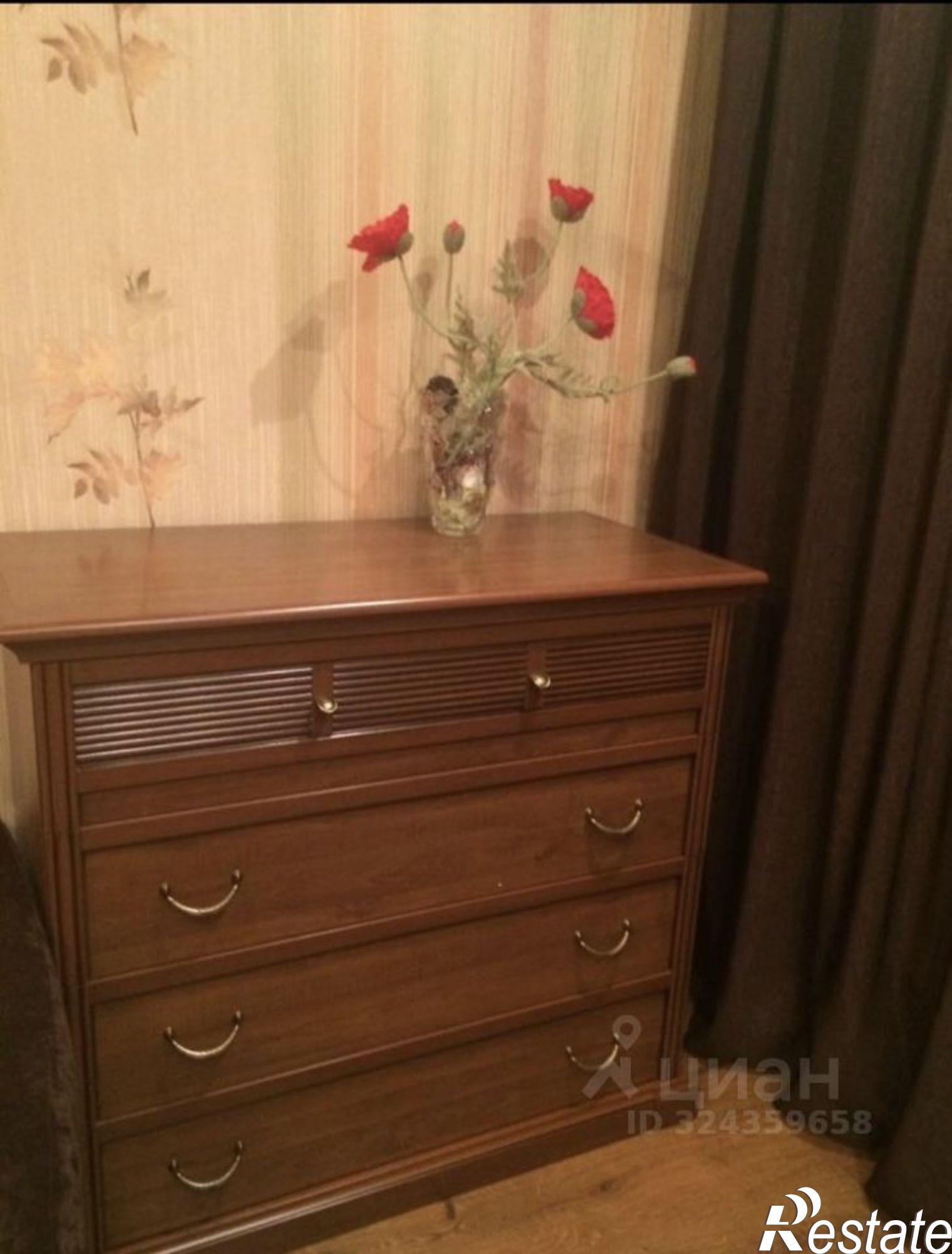 Сдать квартиру за 32 000 рублей на проспект Соколова, 81 к1